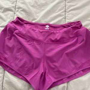 Rabbit relaxed catch me if you can shorts. Small, 2.5in